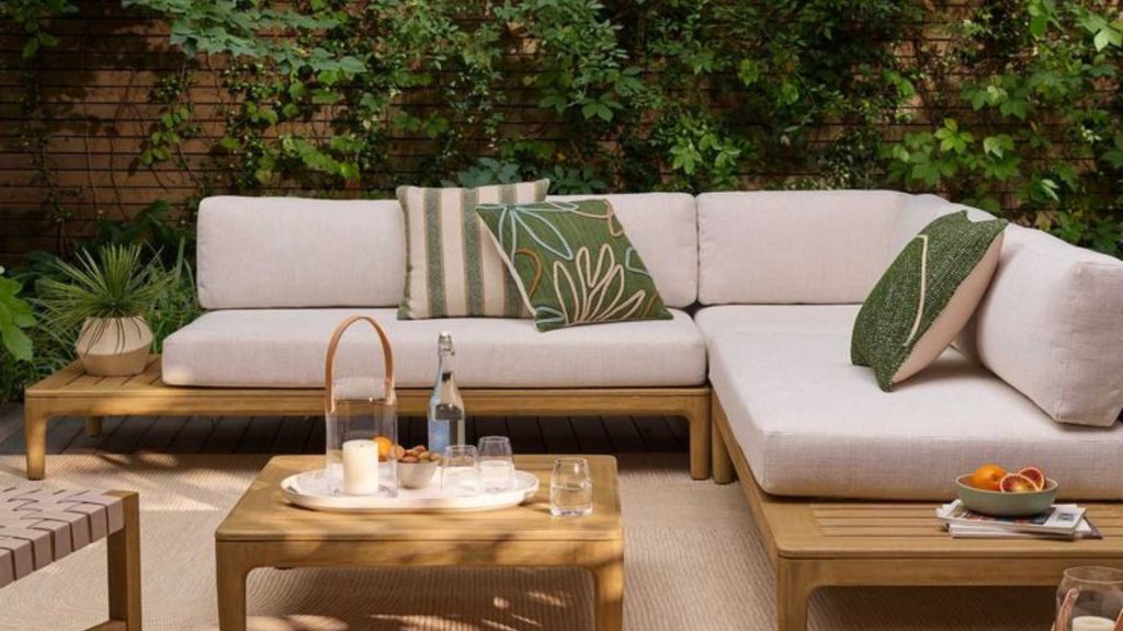 Outdoor Lounge Spaces